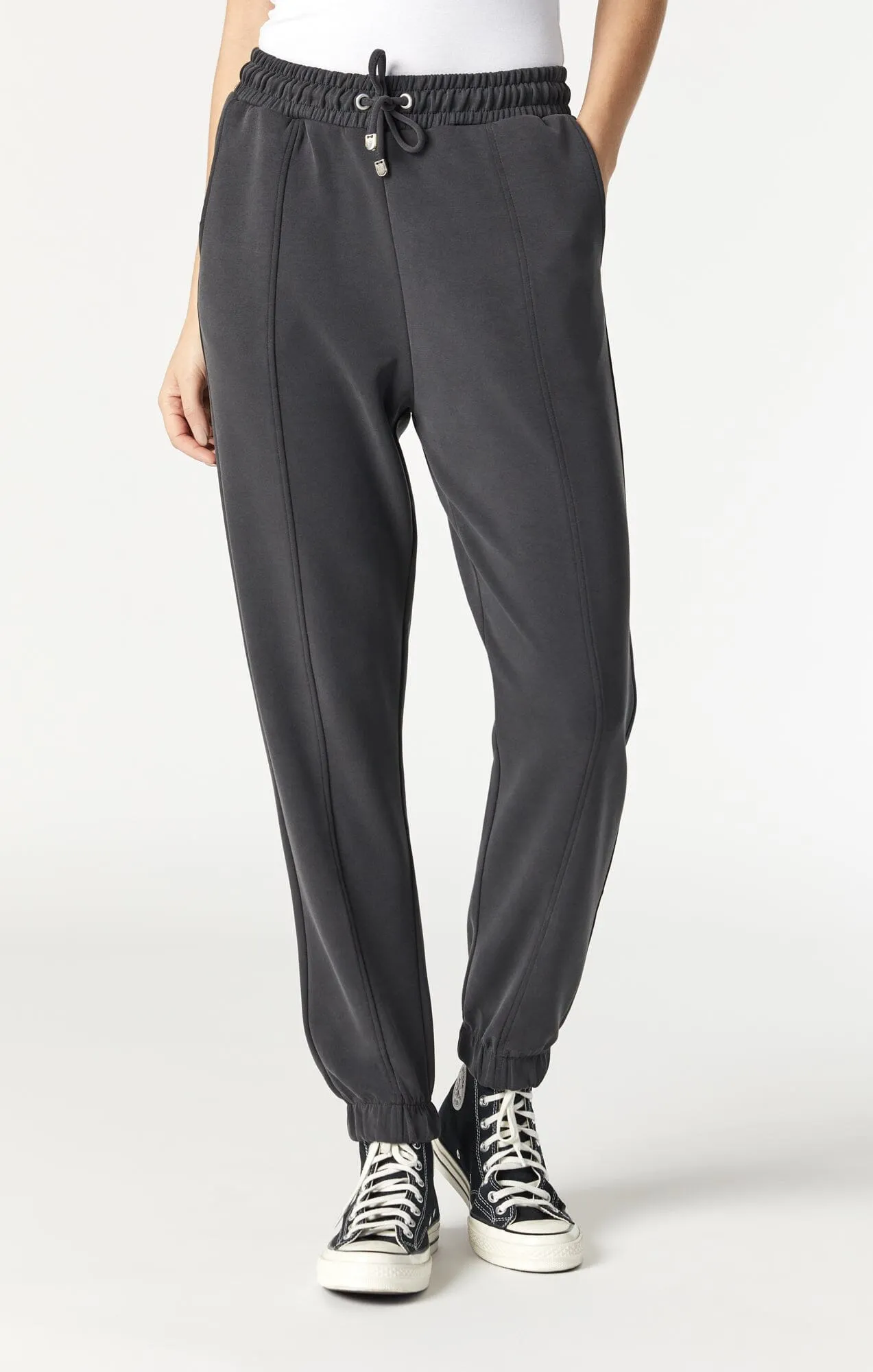 SLIM STRAIGHT SWEATPANTS IN BLACK